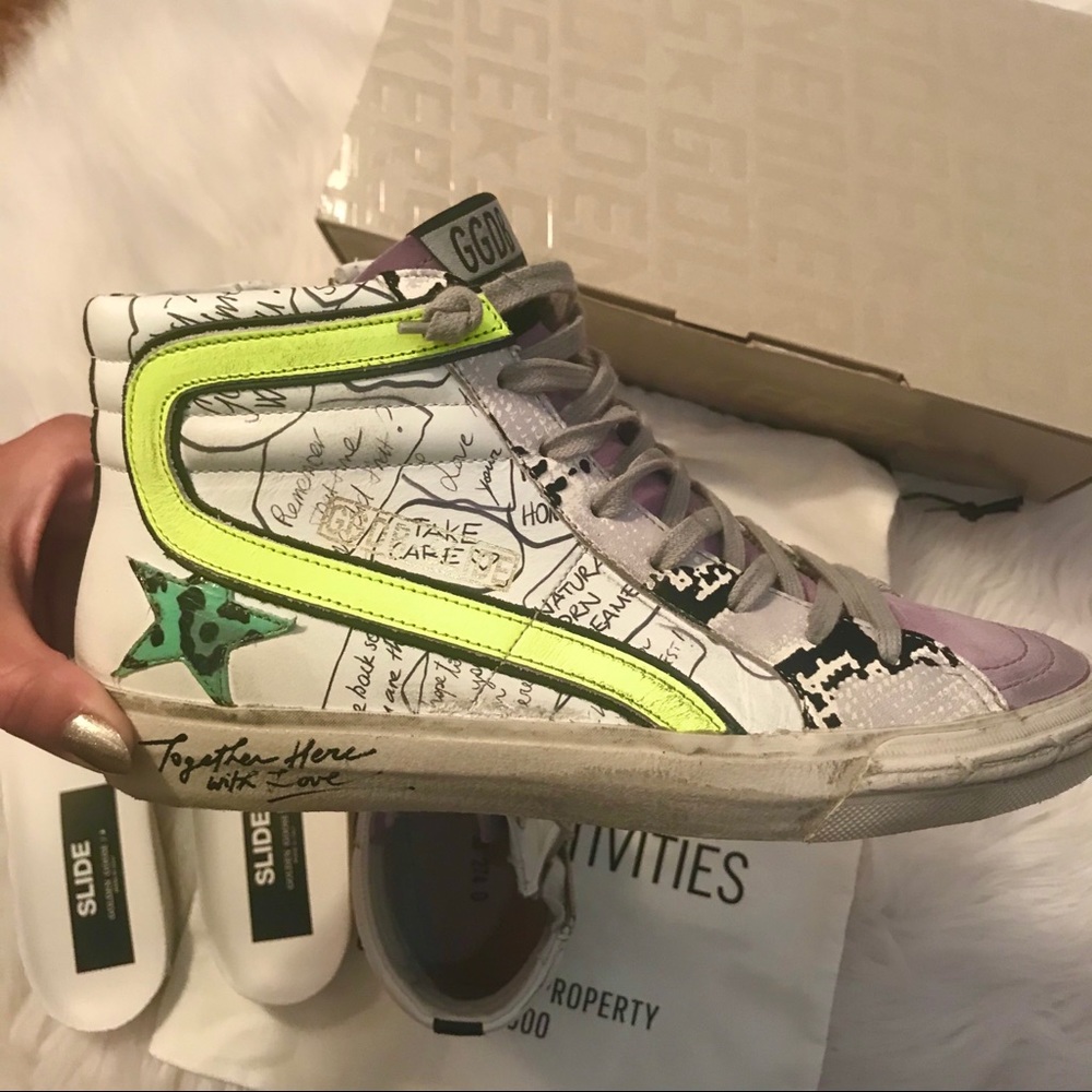 ❌SOLD❌💜Golden Goose Graffiti Slides💜 - Picture 4 of 8